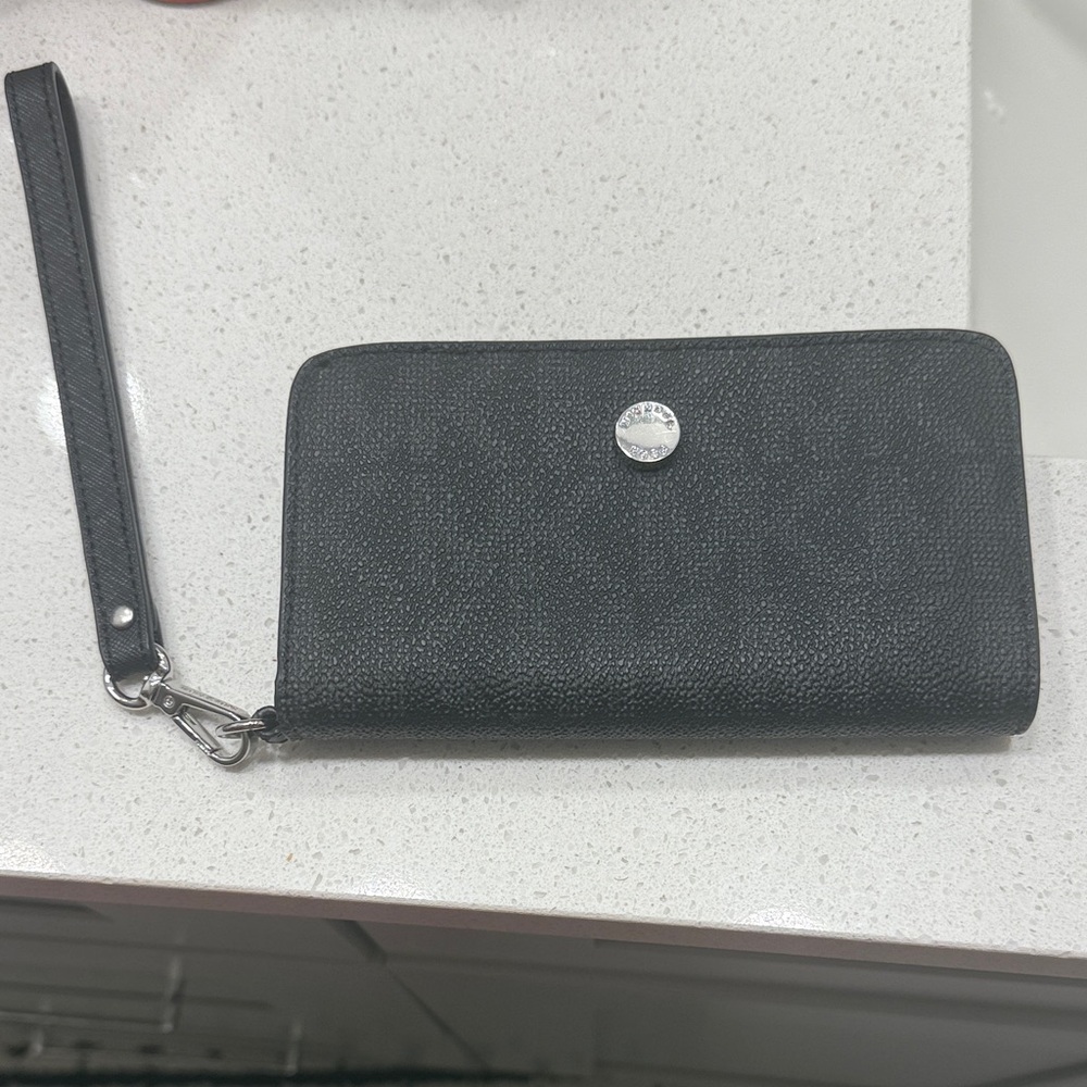Michael Kors Black Wristlet Wallet